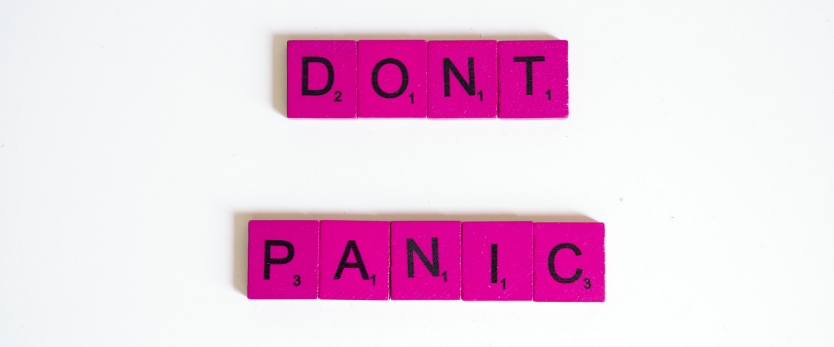 Schriftzug Don't Panic